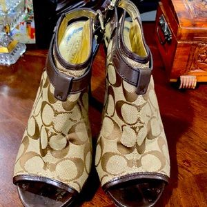 Coach High heel